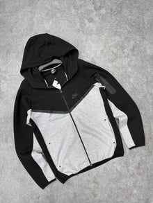 Nike Tech Fleece Panda