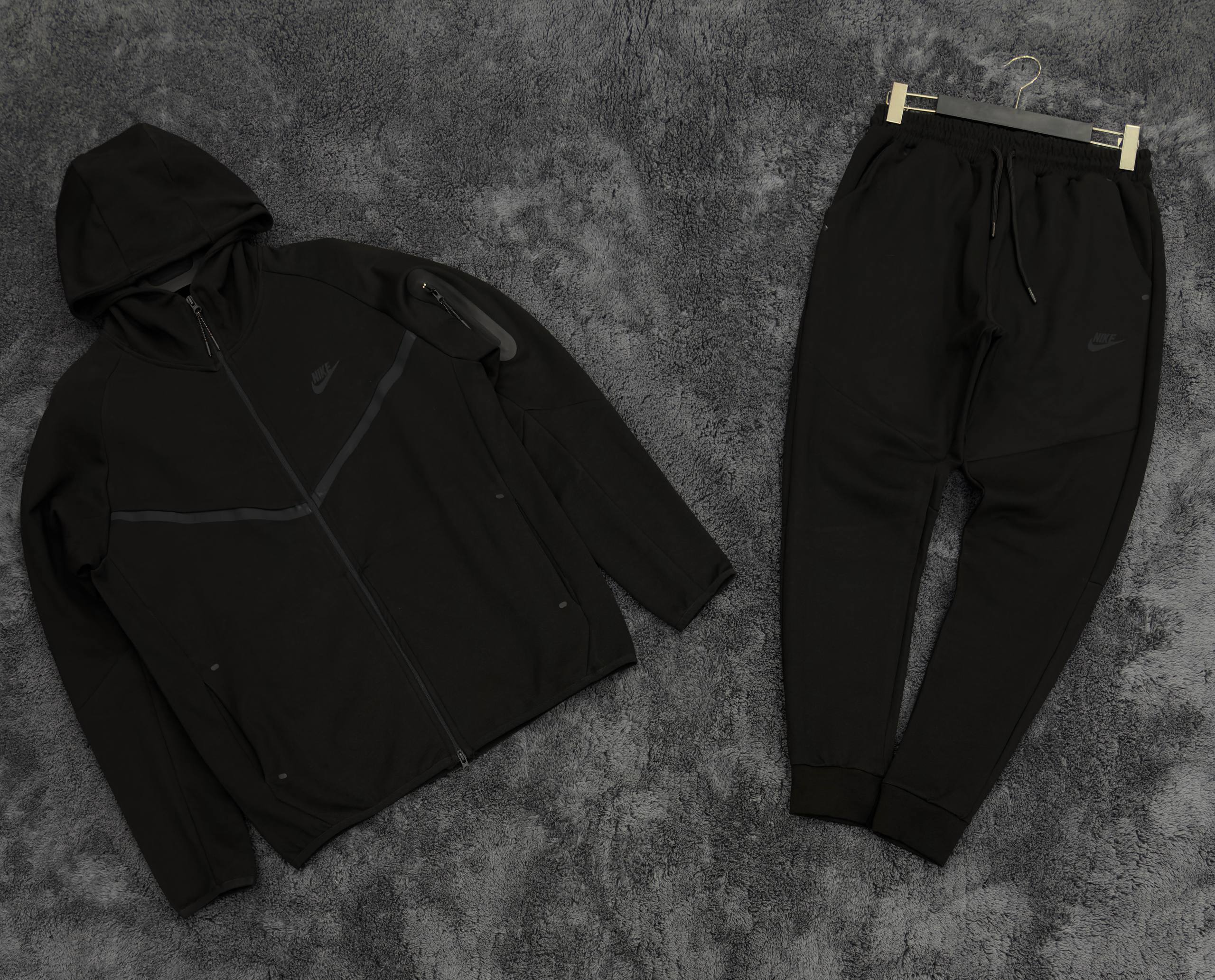 Nike Tech  Siyah Eşofman Takımı