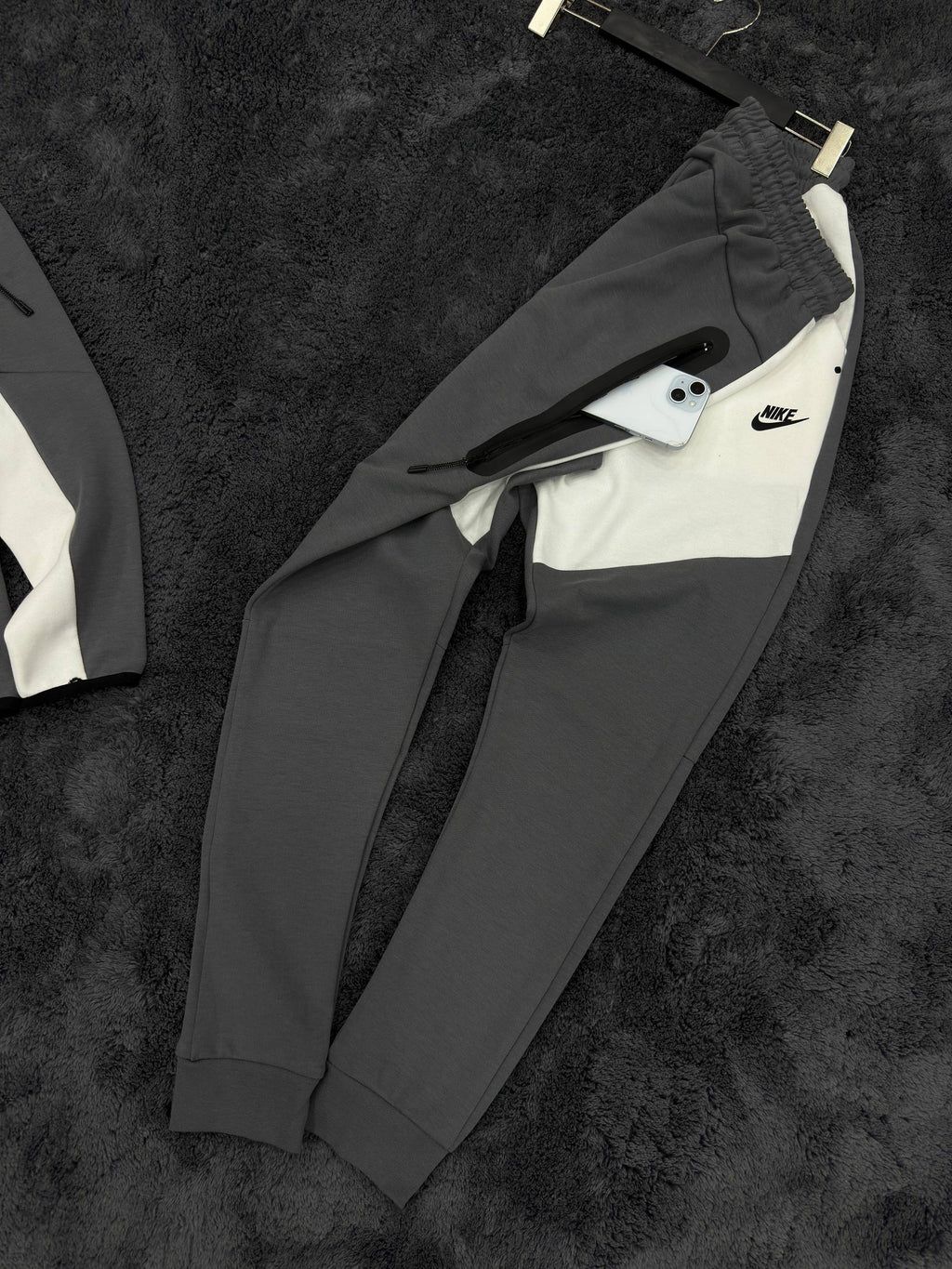 Nike Tech Füme-Beyaz Eşofman Takımı