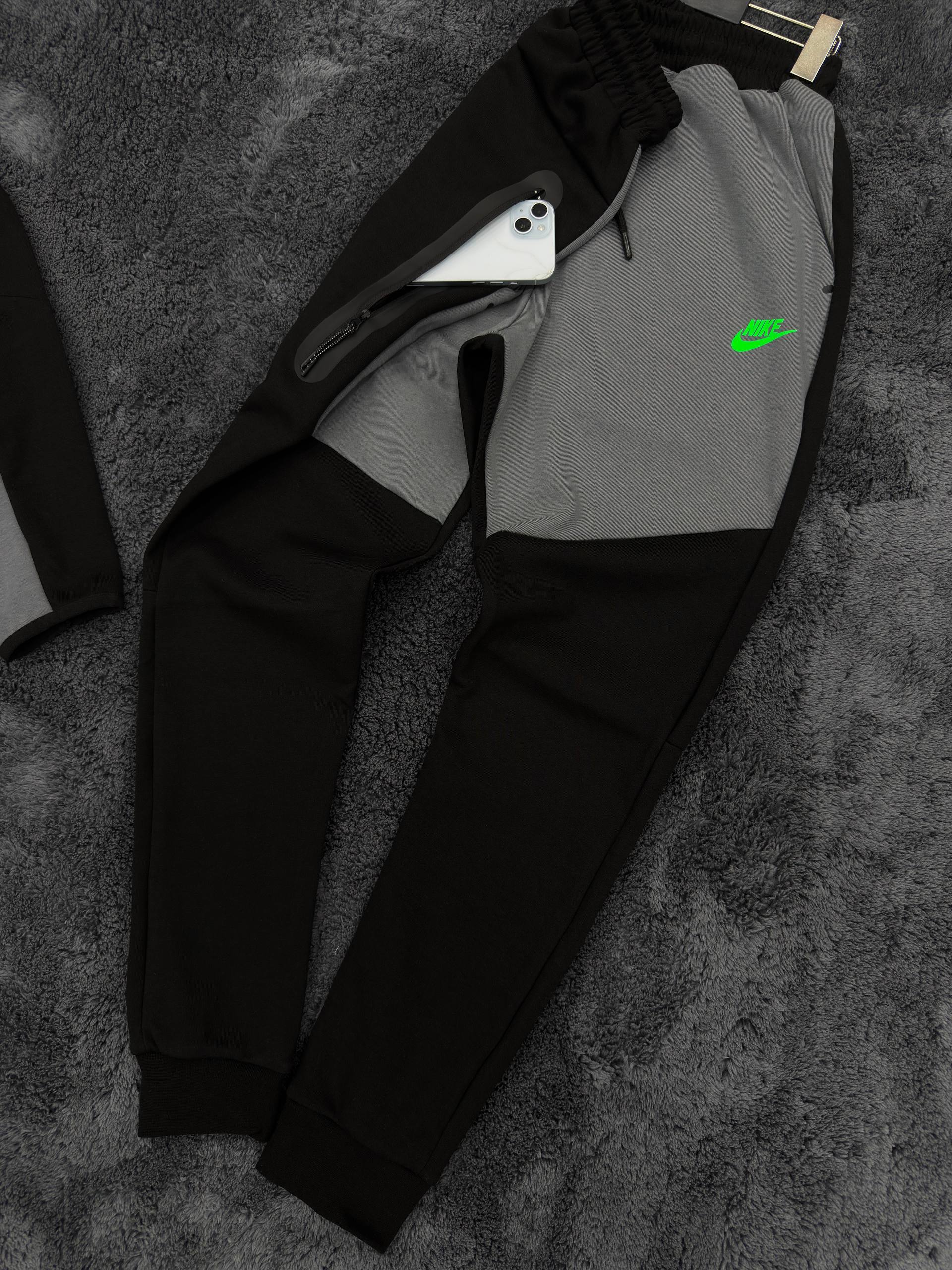 Nike Tech Siyah-Füme Eşofman Takımı