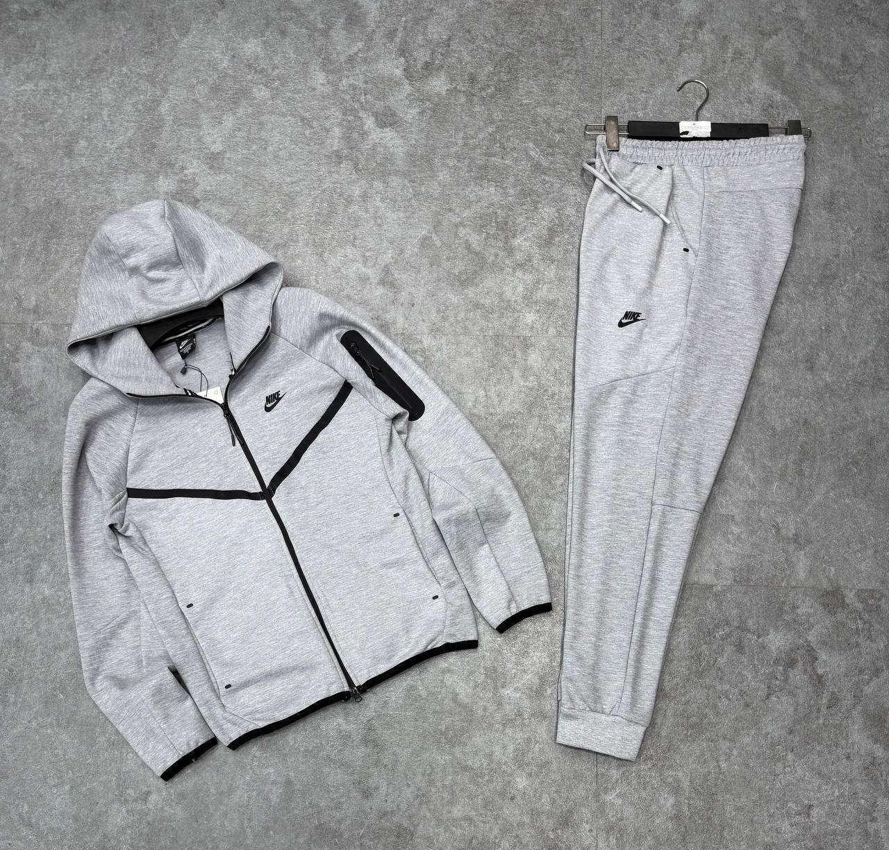 Nike Tech Fleece Gri Eşofman Takımı